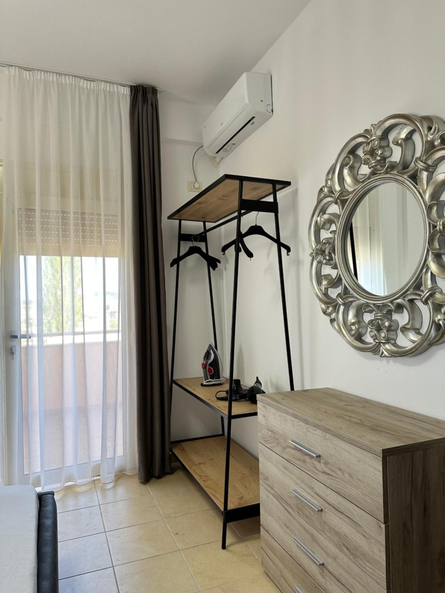 Fairy Host Appartement Vlorë